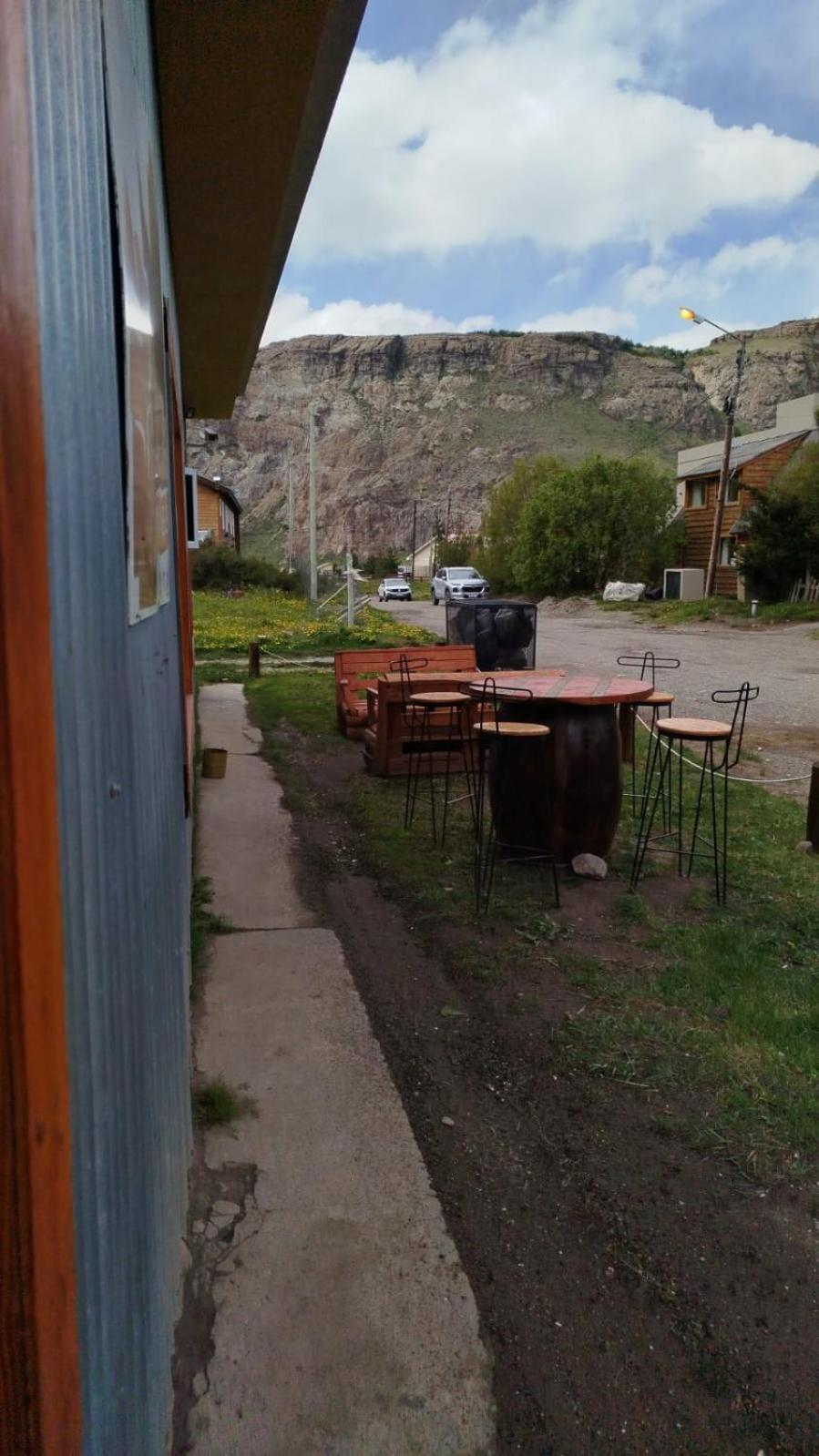 Alma Travelers Hostel El Chalten Exterior photo